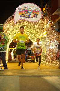 BIB: 50229, 50597
                            <button type="button" onclick="openModal(21831941)" class="btn btn-primary btn-sm float-right btn-popup" data-toggle="modal" data-target=".modal-high-quality">
                        <i class="fas fa-shopping-cart"></i> Add to Cart
                    </button>
                                            <button type="button" onclick="isThisMe(21831941, true)" class="btn btn-success btn-sm float-right btn-popup btn-isme hidden" data-toggle="tooltip" data-placement="bottom" title="นี่คือรูปของคุณใช่ไหม คลิกที่นี่เพื่อเอาเข้าอัลบั้ม">
                        <i class="fas fa-plus"></i> Add to album
                    </button>
                    <button type="button" onclick="isThisMe(21831941, false)" class="btn btn-warning btn-sm float-right btn-popup btn-isnotme hidden">
                        <i class="fas fa-ban"></i> Remove from album
                    </button>